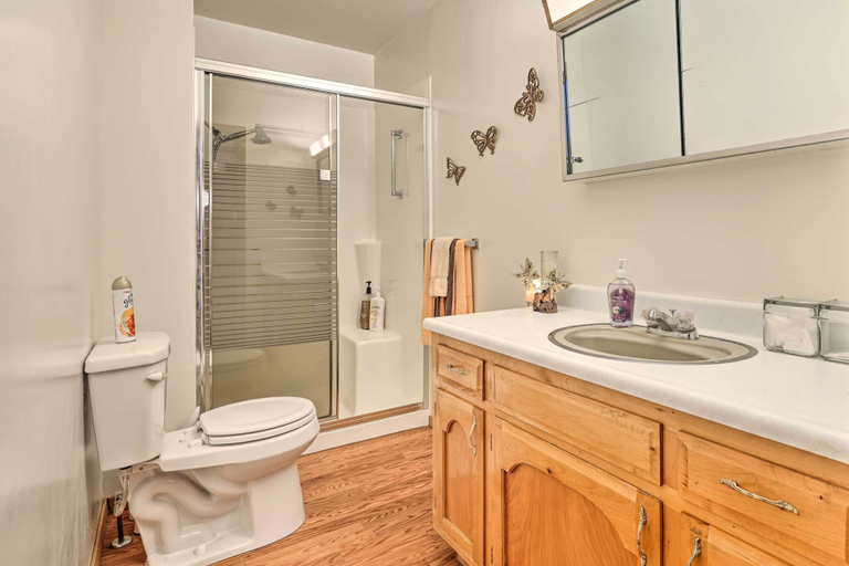 Bathroom 3, Riverfront Home Near Yosemite National Park!, Tuolumne