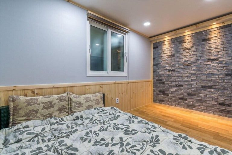 Bedroom 3, Four Seasons leisure town - Glamping, Pocheon