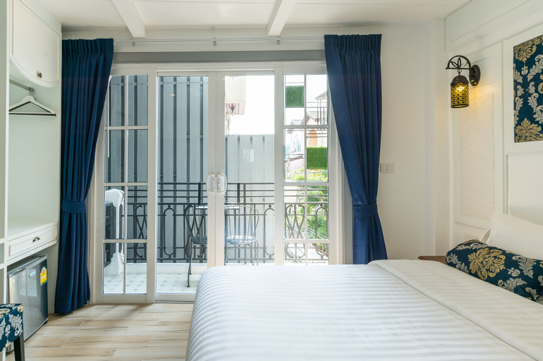 Bedroom 25