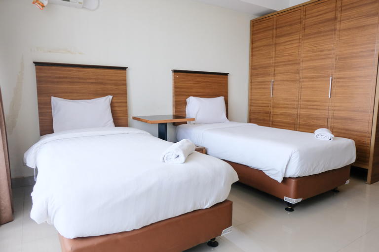 Great Deal Studio at Beverly Dago Apartment By Travelio, Bandung
