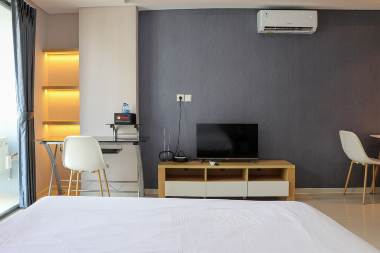 Bedroom 5, Cozy Stay Studio at 27th Floor Daan Mogot City Apartment By Travelio, West Jakarta