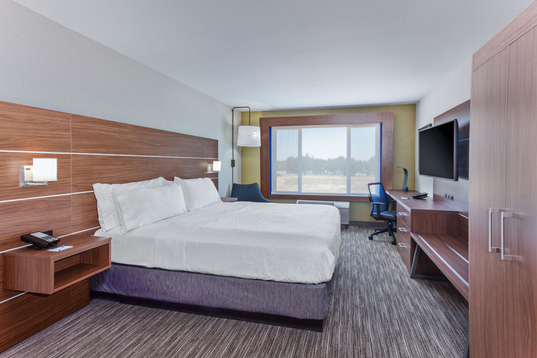 Bedroom 5, Holiday Inn Express & Suites ELK GROVE WEST I-5 by IHG, Sacramento