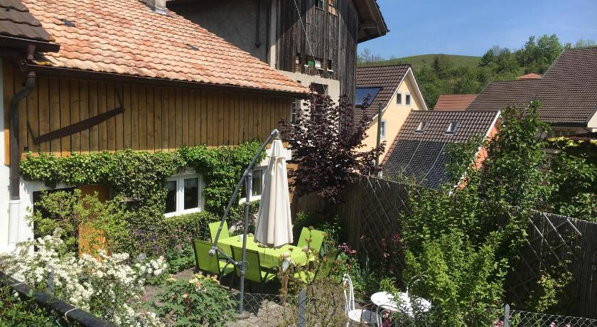 Exterior & Views 1, Pension Chesselberg, Sissach