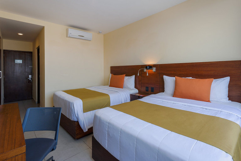 Bedroom 3, Gamma Mazatlán The Inn Centro Histórico, Mazatlán