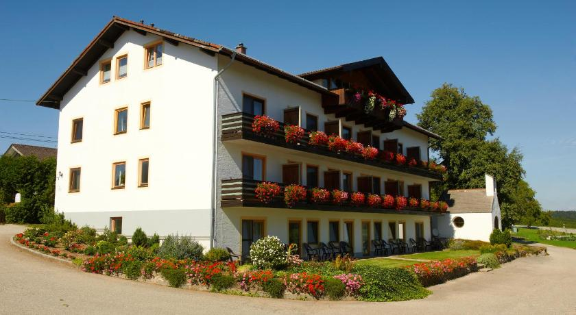 Exterior & Views 2, Hotel Seeblick & Ferienwohnung, Rosenheim