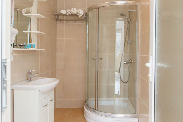 Bathroom 3, Hotel Nata, Tbilisi