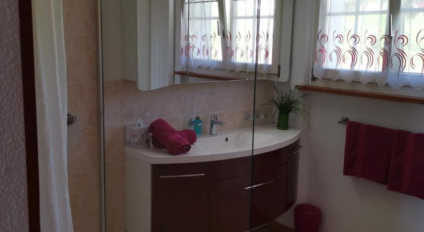 Bedroom 5, Jurastei 16, Wangen