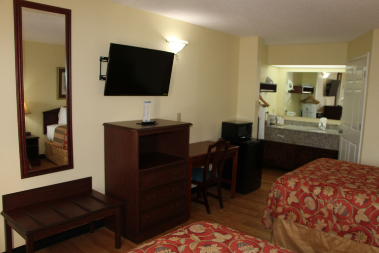 Bedroom 3, Jameson Inn Perry, Houston