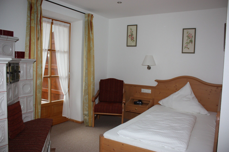 Bedroom 4, Gasthaus Aiplspitz, Miesbach