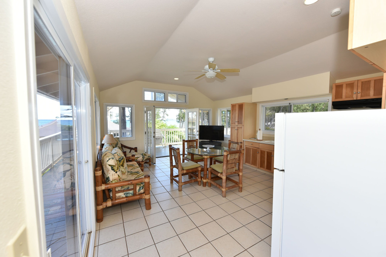 Others 4, Waimanalo Beach Cottages, Honolulu