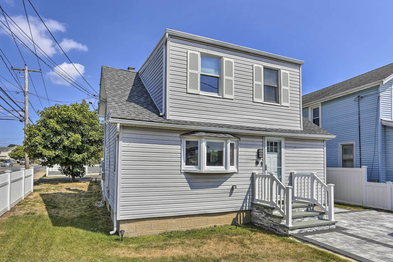 Exterior & Views 1, Long Island Home Near Beaches & Golf, Nassau