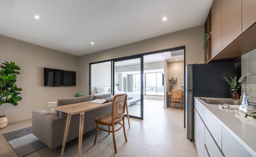 Dining Room 4