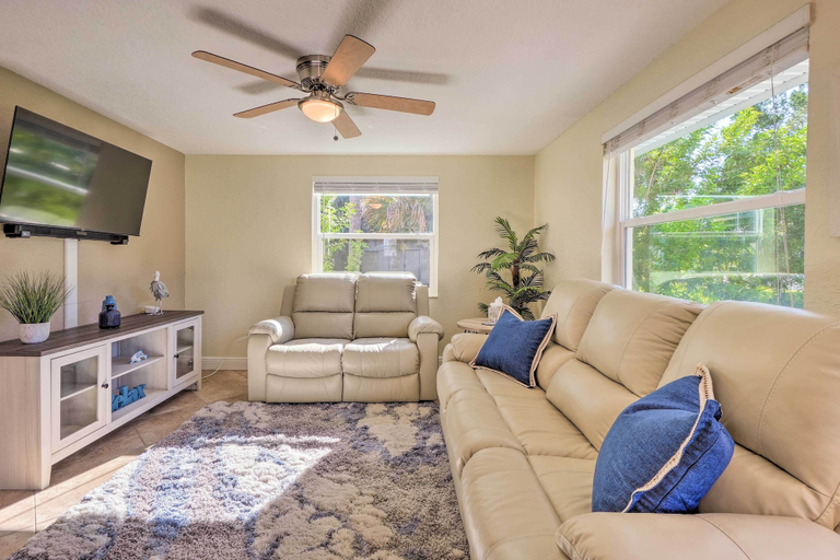 Others 5, Riverfront Home w/ Putting Green & Boat Dock!, Pasco