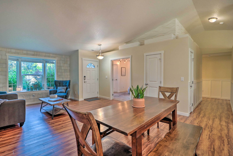 Others 5, Beautiful Pet-friendly Washougal Home w/ Fire Pit!, Clark
