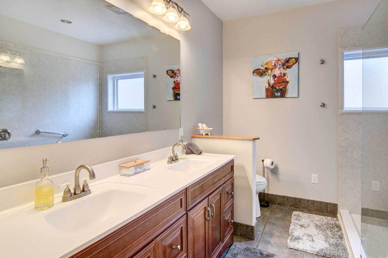 Bathroom 4, Autumn Creek Branson, Stone