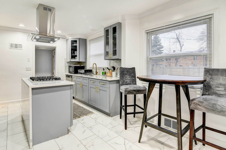 Others 4, Luxurious Detroit Home - Walk to Golf & Park!, Wayne