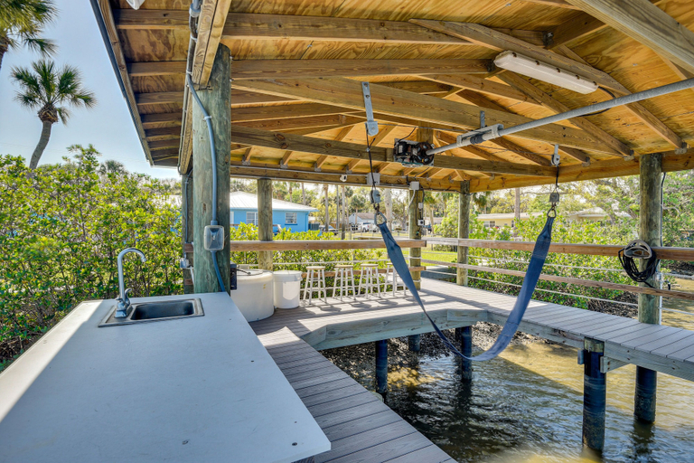 Food & Drinks, Riverfront Port Orange Home w/ Dock & Slip!, Volusia