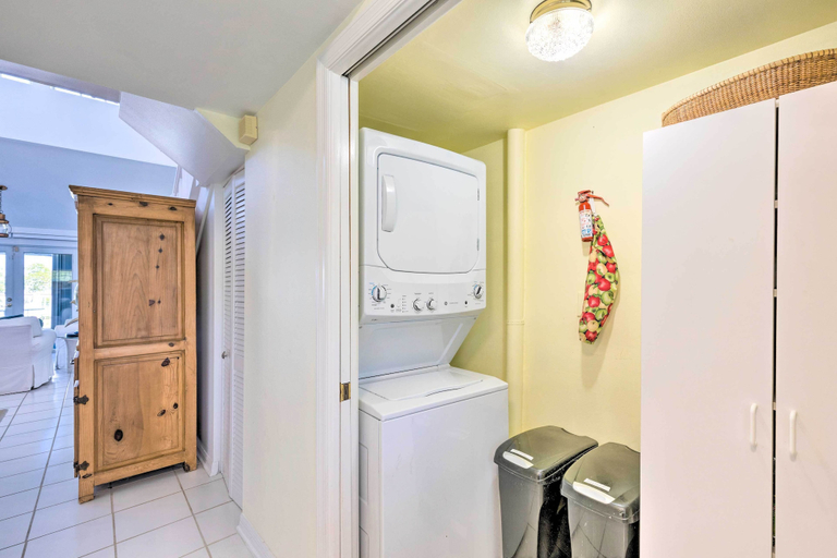 Bathroom 4, Luxury Key Largo Home w/ Guest House & Pool!, Monroe