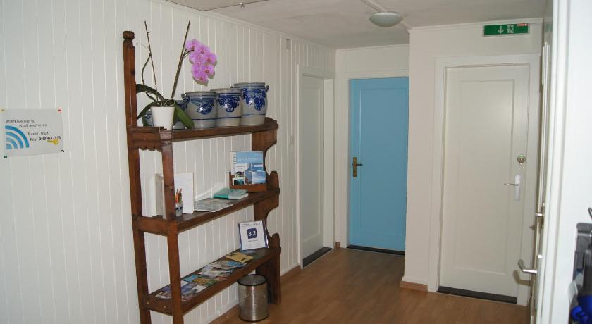 Others 4, B&B Schonortli, Thun