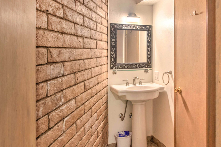 Bathroom 4, Angel Fire Home w/ Deck ~ 3 Mi to Ski Resort!, Colfax