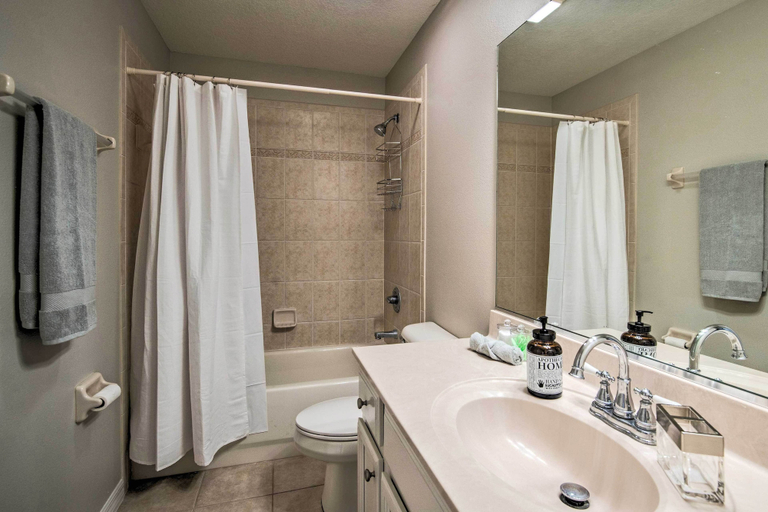 Bathroom 4, Spacious Ocala Home w/ Lanai & Private Pool!, Marion