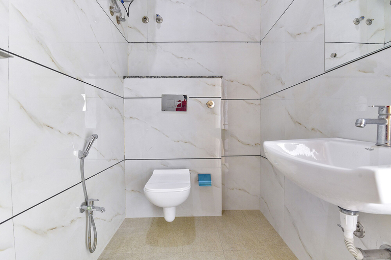 Bathroom 3, Fabhotel Prime Oxus, Jaipur