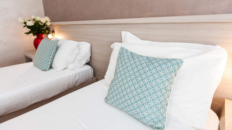 Bedroom 12
