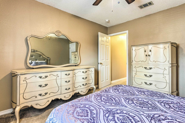 Bedroom 2, Waterfront Pensacola Home w/ Florida Room!, Escambia
