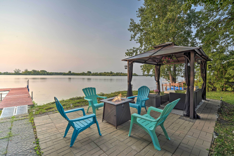 Others 1, Hugo Home, Direct Lake Access & Private Dock!, Anoka
