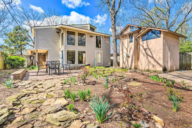 Exterior & Views 1, Spacious Little Rock Home w/ Yard & Game Room, Pulaski