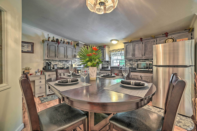 Food & Drinks, Cozy Hale Home Between Long & Loon Lakes!, Iosco