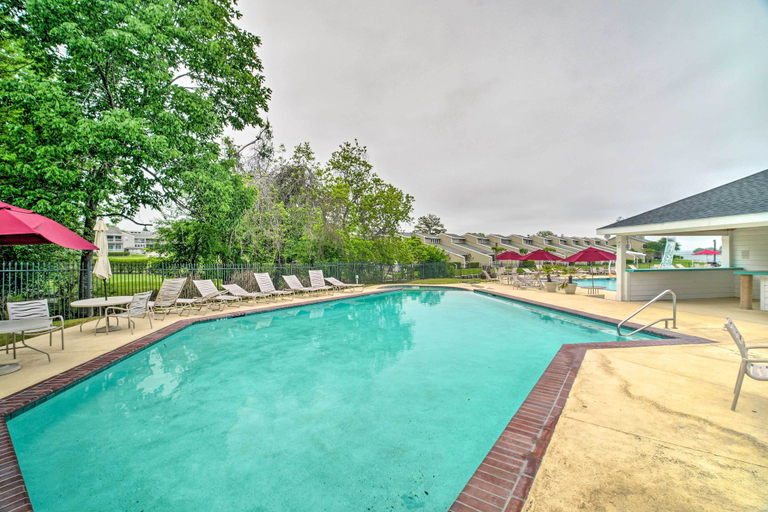 Sport & Beauty 5, Welcoming Montgomery Home in Gated Community!, Montgomery
