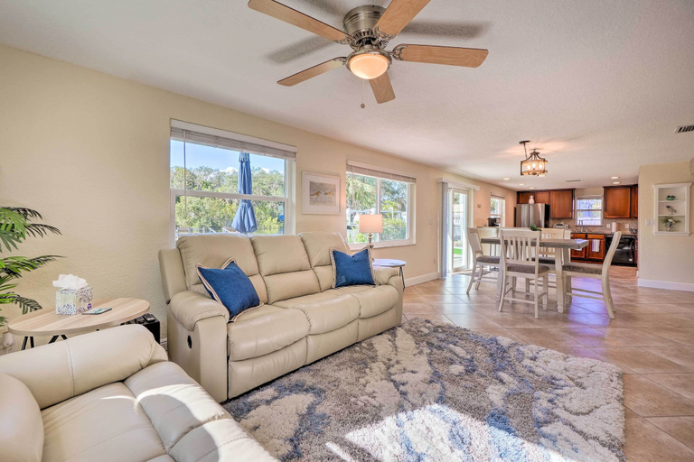 Others 1, Riverfront Home w/ Putting Green & Boat Dock!, Pasco