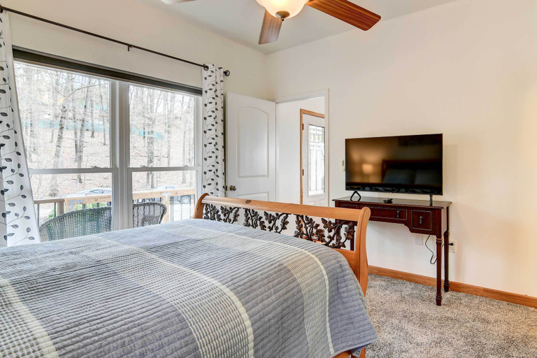 Bedroom 3, Autumn Creek Branson, Stone