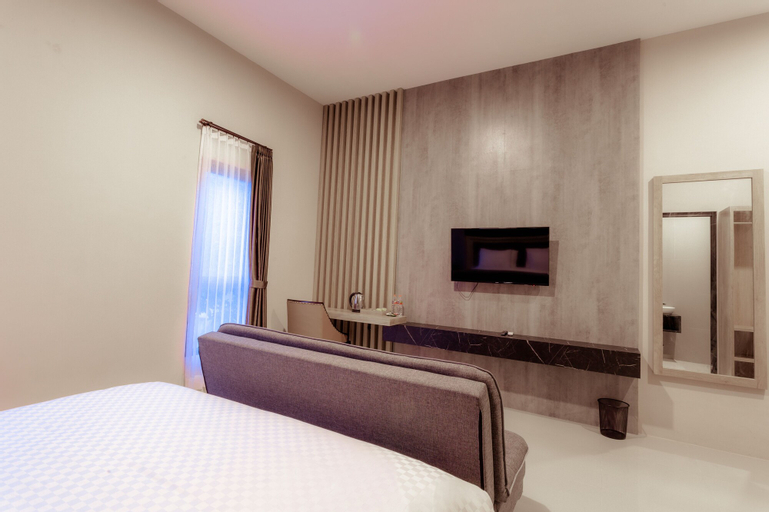 Bedroom 13