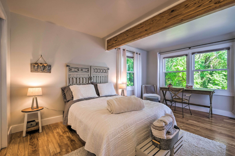 Bedroom 2, Tranquil Port Republic Home w/ Water Views!, Calvert