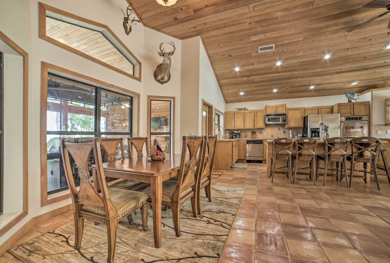 Food & Drinks, Welaka House w/ Private Dock on St Johns River, Putnam