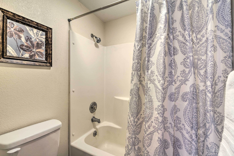Bathroom 4, Cozy & Convenient Branson Condo w/ Balcony!, Taney