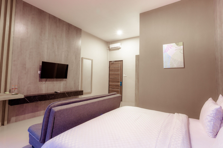 Bedroom 14