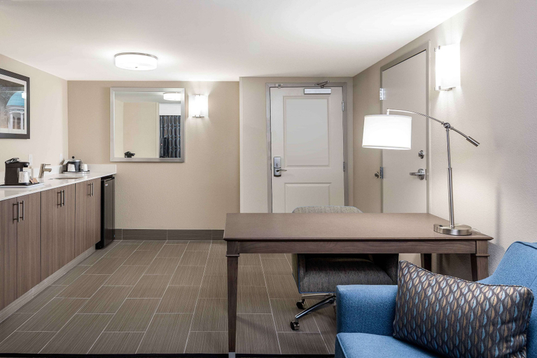 Bathroom 4, Hampton Inn & Suites Chapel Hill/Durham, Area, Durham