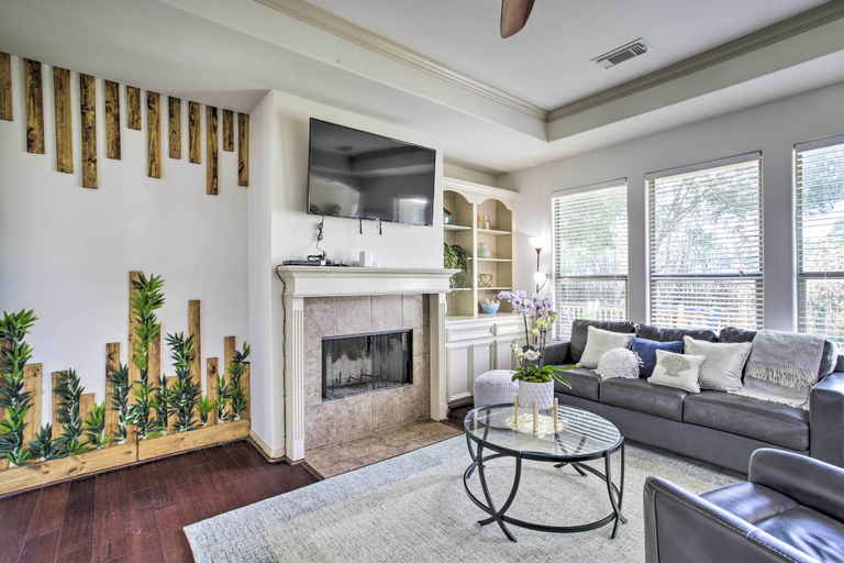 Others 1, Welcoming Montgomery Home in Gated Community!, Montgomery