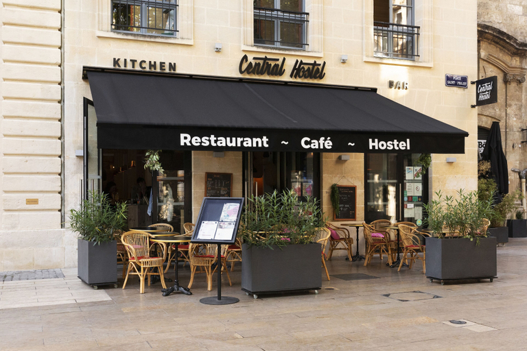 Exterior & Views 2, Central Hostel, Gironde