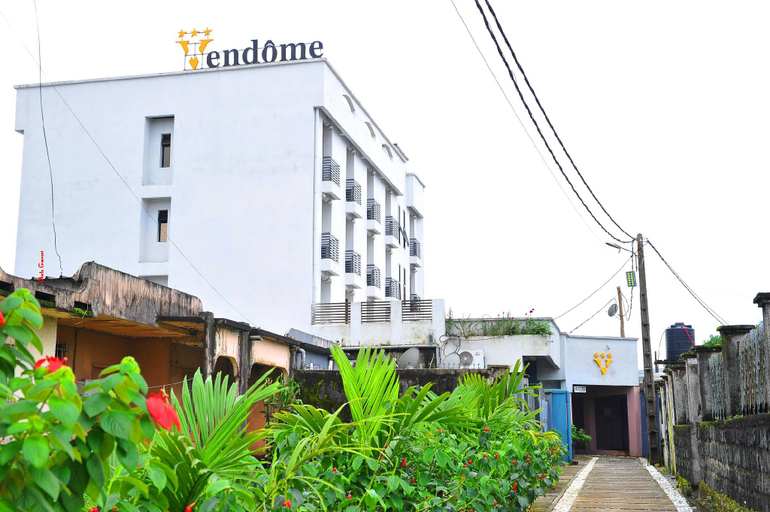 Exterior & Views 2, VENDOME Hotel, Wouri