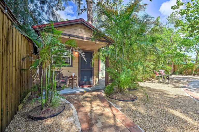 Exterior & Views 2, Oasis w/ 2 Stand-alone Casitas & Outdoor Bath, Sarasota