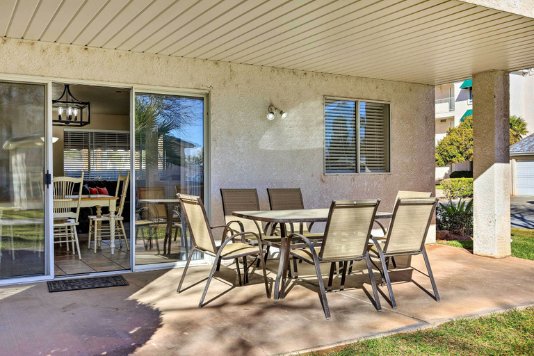 Food & Drinks, Beautiful St George Condo ~ 5 Mi to Downtown!, Washington