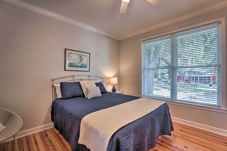 Bedroom 2, Lakefront Retreat w/ Game Room & Private Dock!, Berkeley