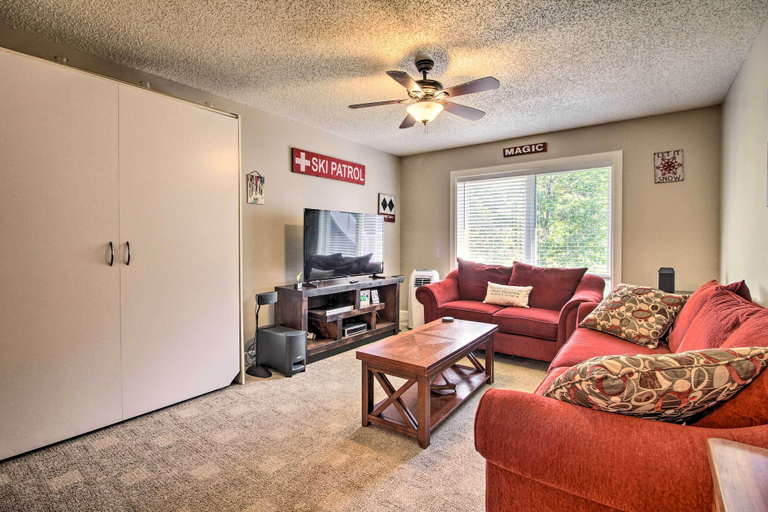 Others 1, Cozy Condo w/ Magic Mountain Ski-in Access!, Windham