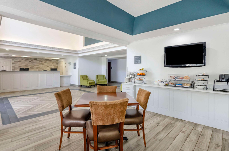 Food & Drinks 5, Comfort Inn Martinsville, Martinsville