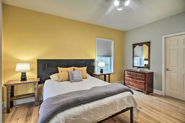 Bedroom 3, Goodview Home w/ Decks & Direct Lake Access!, Bedford