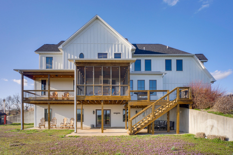 Exterior & Views 1, Rustic Missouri Vacation Rental w/ Hill Views!, Dade